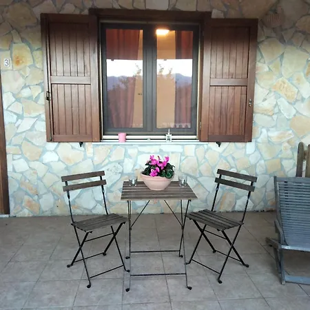 Casale Di Valle Fredda בית הארחה 4*