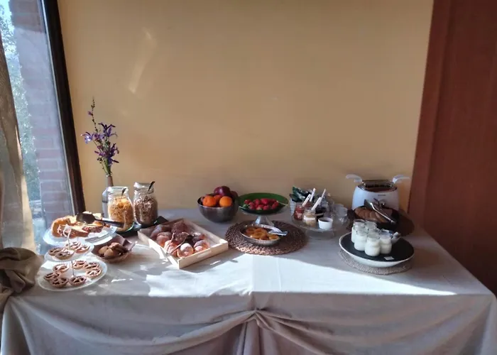 Casale Di Valle Fredda Гостевой дом 4*