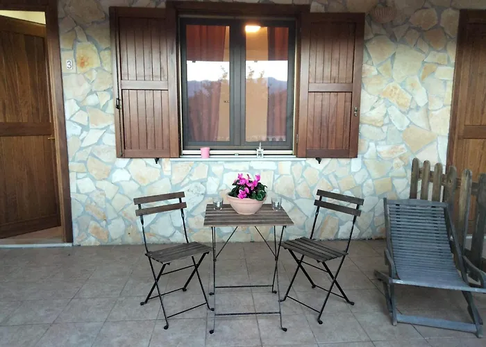 Casale Di Valle Fredda بيت ضيافة 4*
