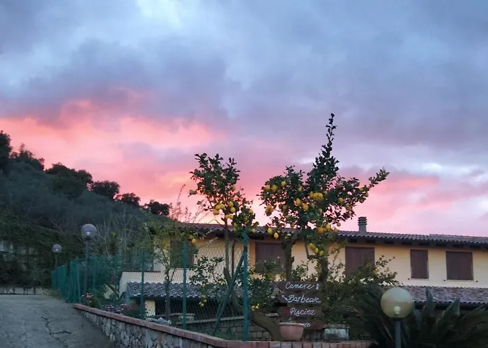Casale Di Valle Fredda إيتري